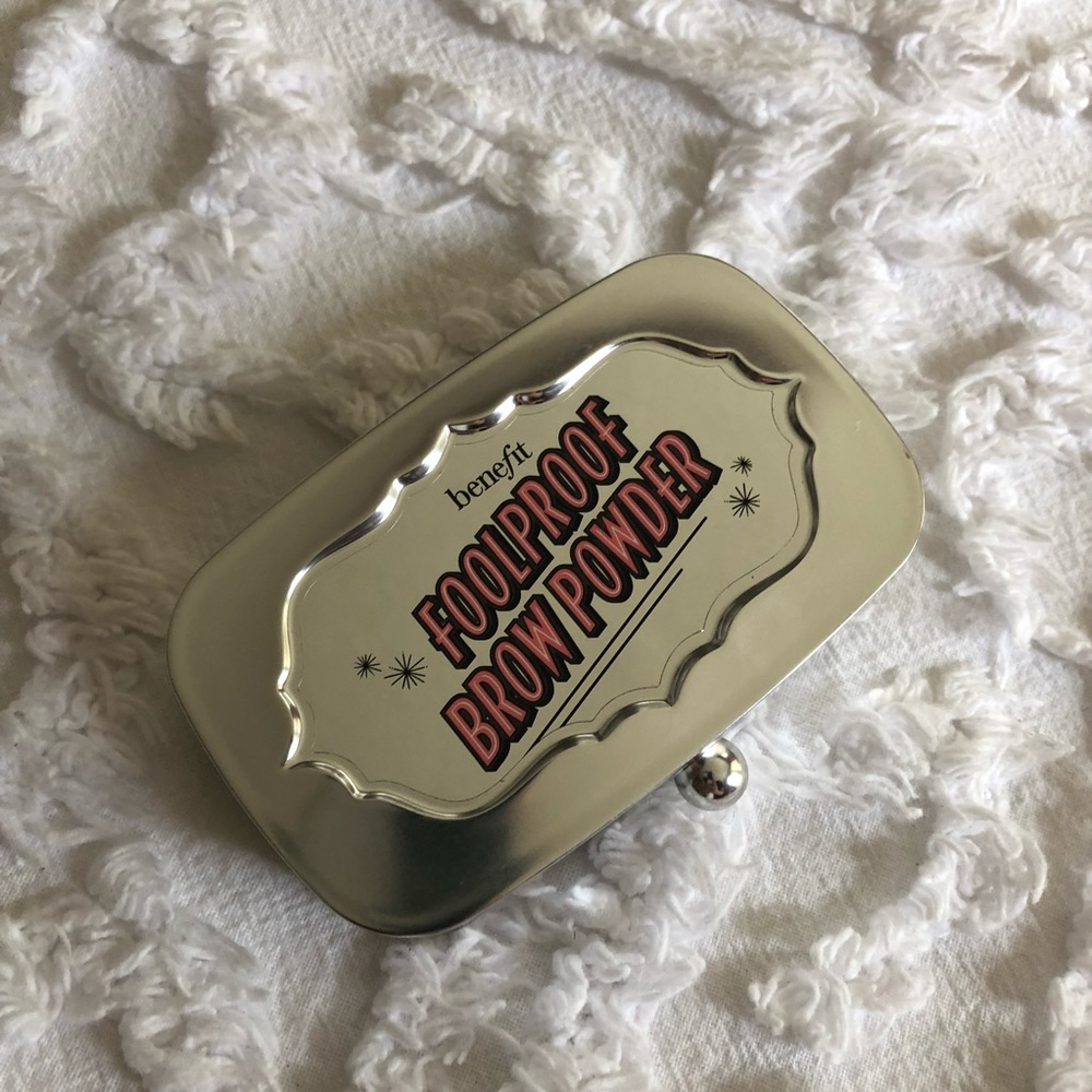 BENEFIT FOOLPROOF BROW POWDER